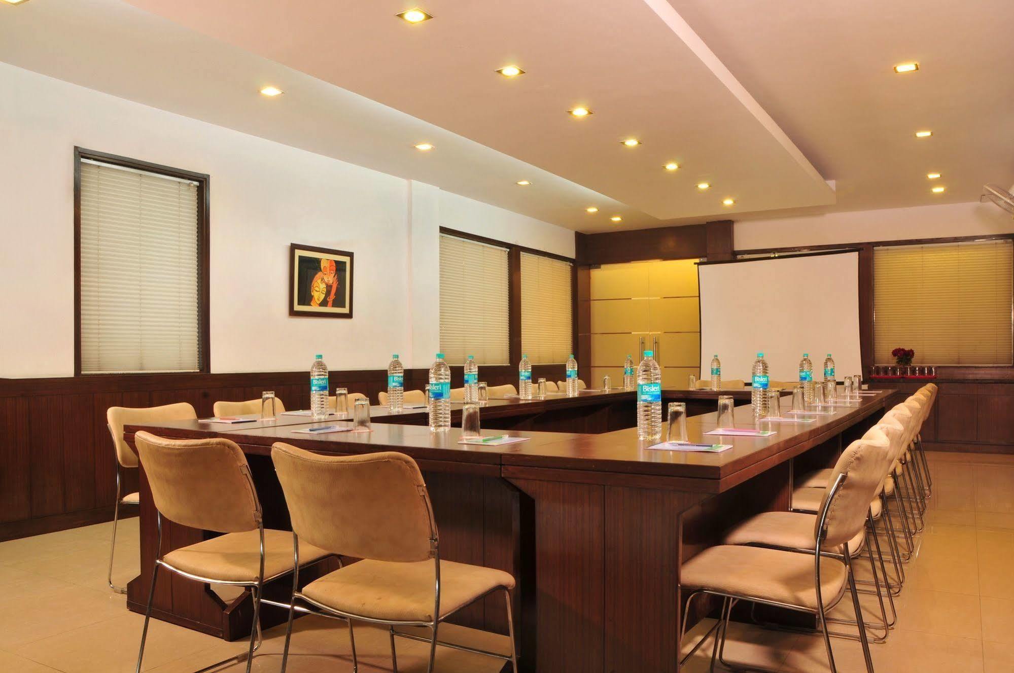 Hotel Citi International Delhi  Luaran gambar